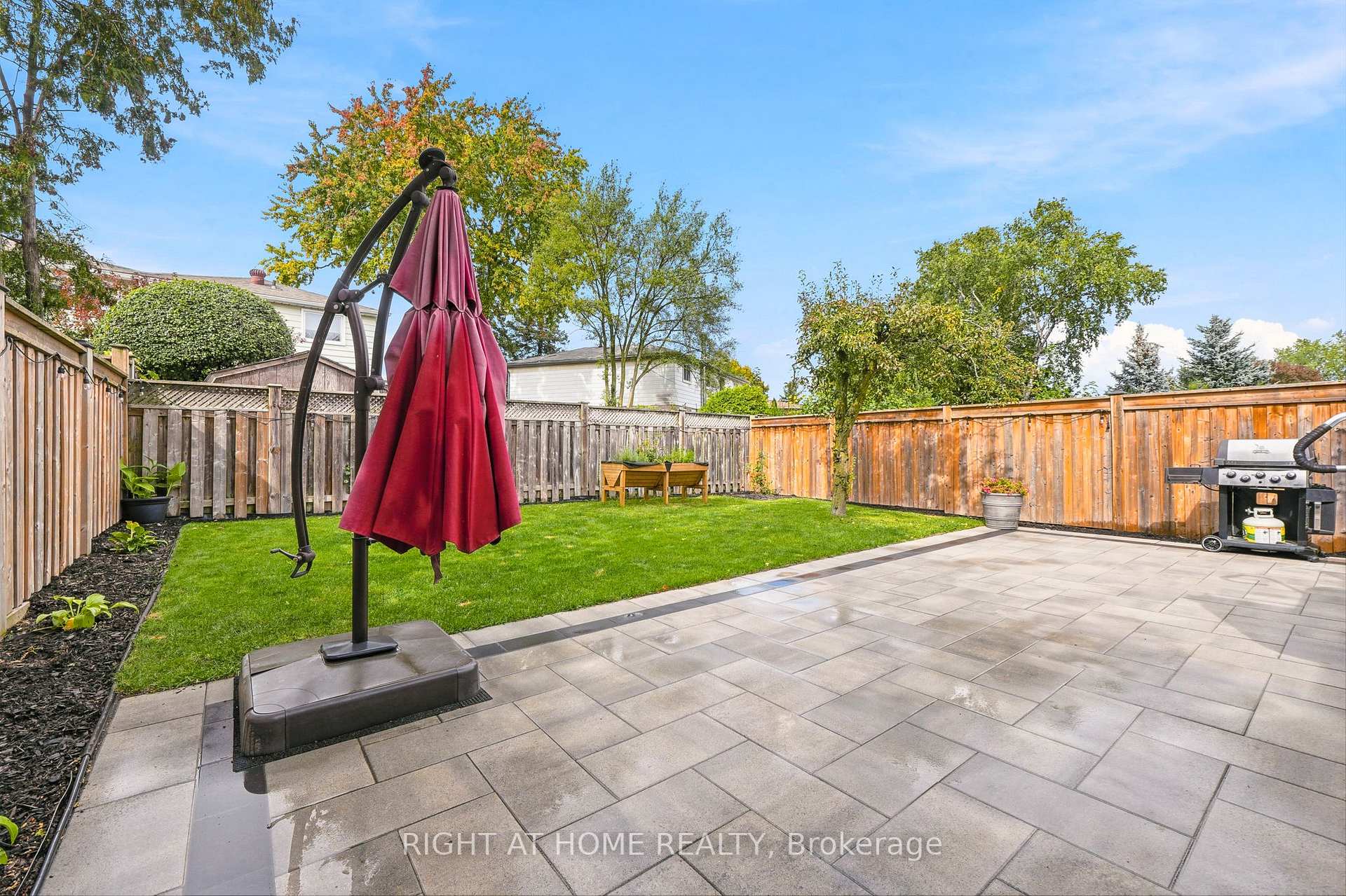 Photo 42 of 1963 Carrera Lane, Mississauga, Clarkson — HOMEH