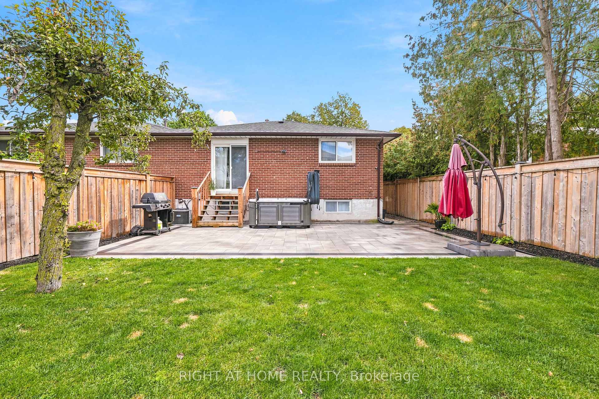 Photo 44 of 1963 Carrera Lane, Mississauga, Clarkson — HOMEH