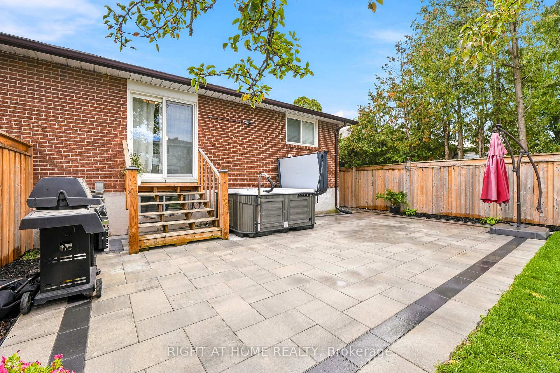 Photo 48 of 1963 Carrera Lane, Mississauga, Clarkson — HOMEH