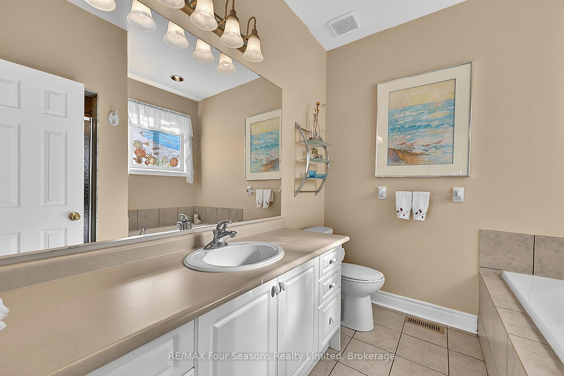 Photo 33 of 7 Callary Crescent, Collingwood — HOMEH