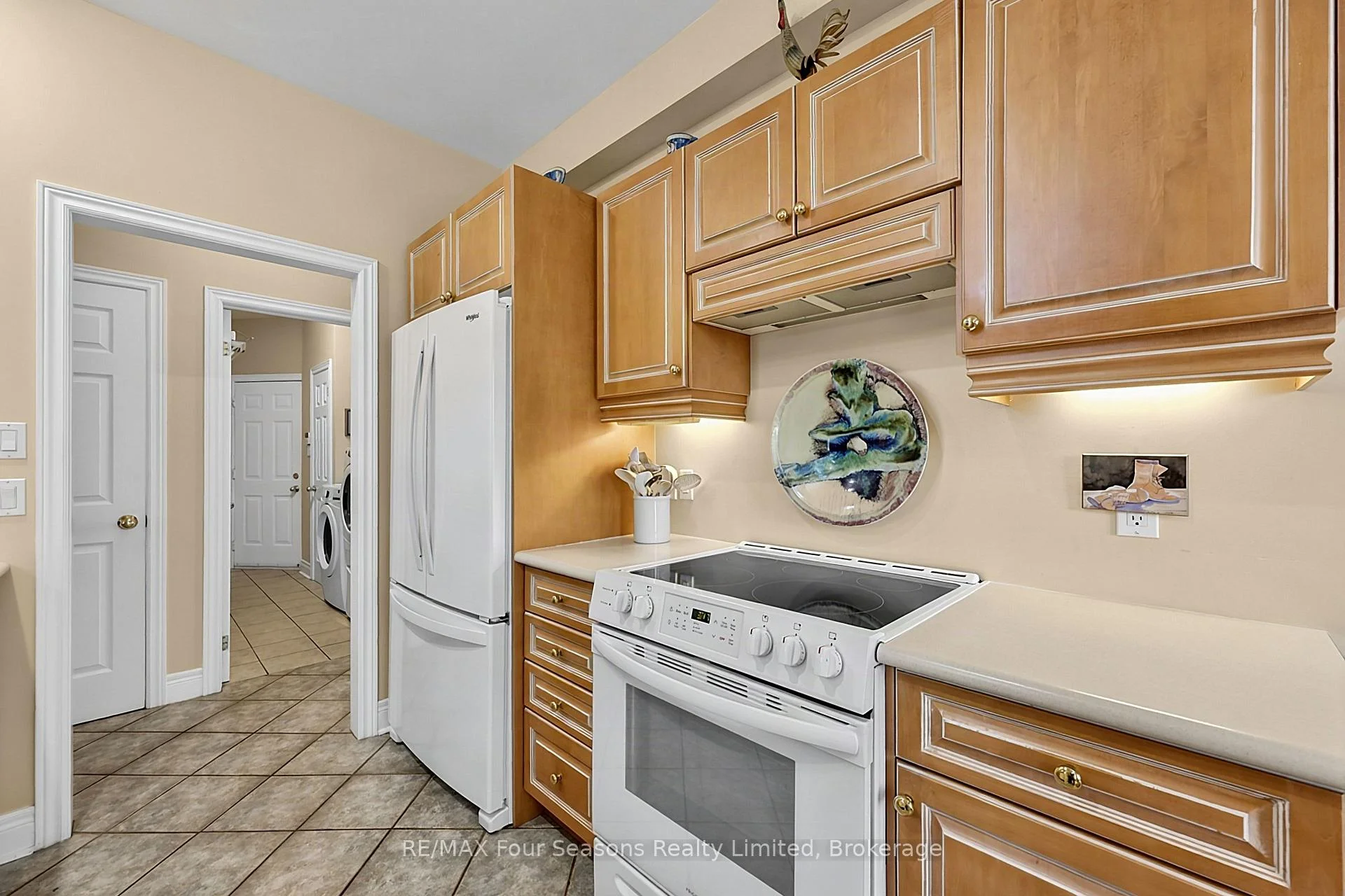 Photo 5 of 7 Callary Crescent, Collingwood — HOMEH