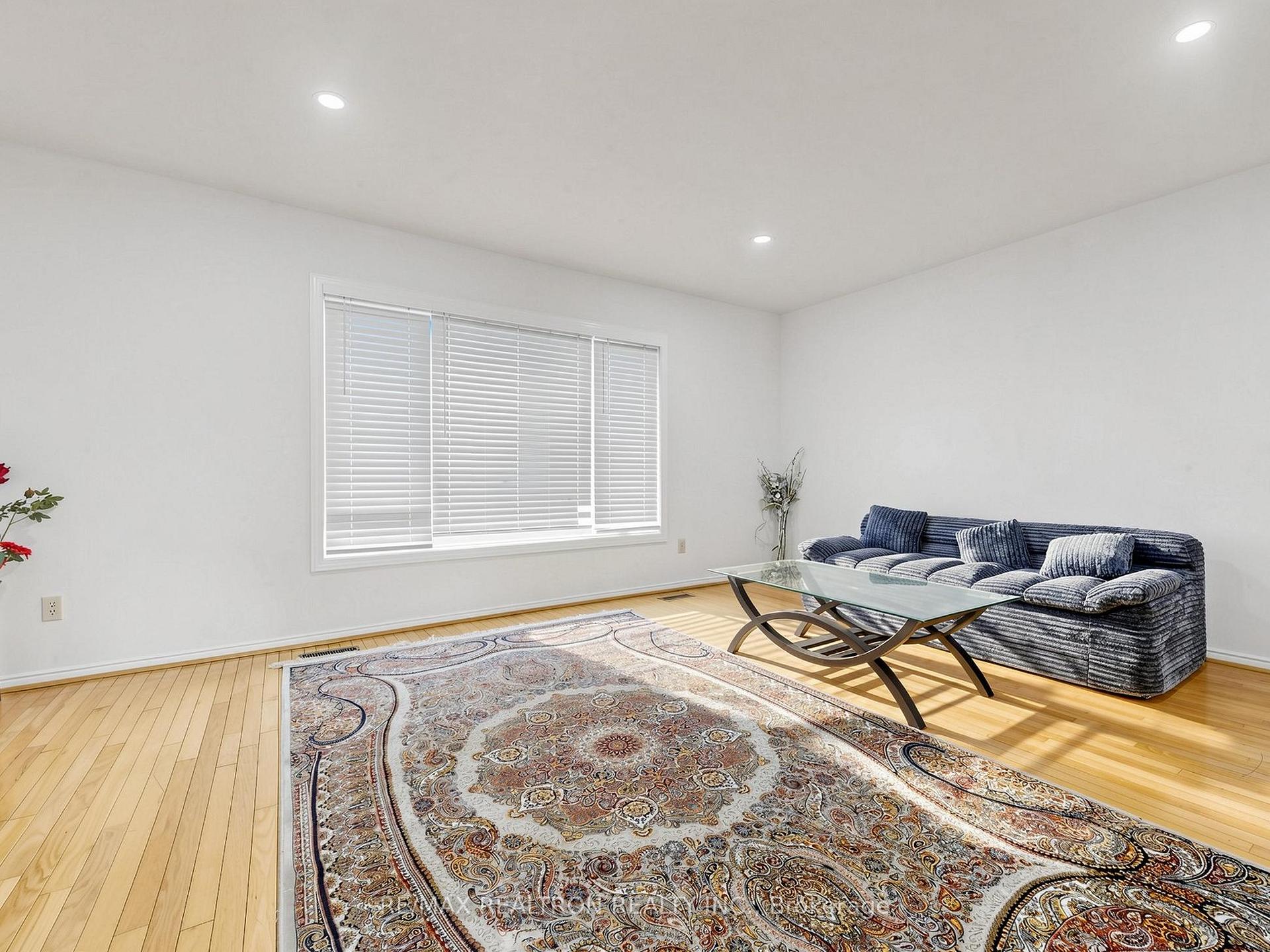Photo 19 of 101 Chieftain Crescent, Barrie, Allandale Centre — HOMEH