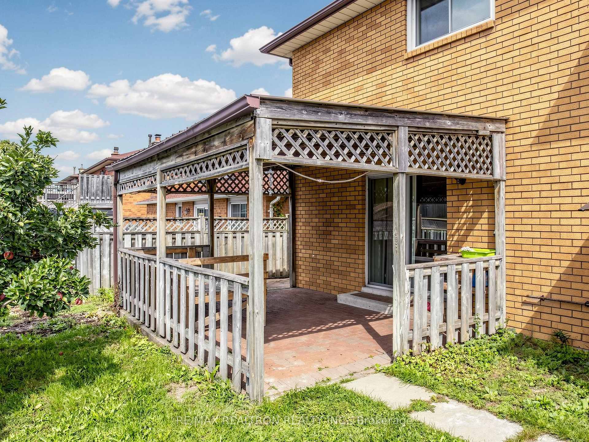 Photo 49 of 101 Chieftain Crescent, Barrie, Allandale Centre — HOMEH