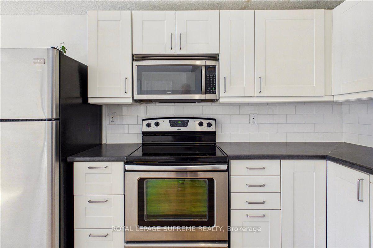 Photo 7 of Unit Upper, 46 Ridgeway Avenue, Barrie, Allandale Heights — HOMEH