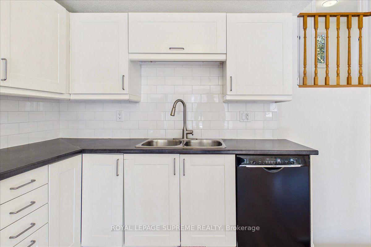 Photo 8 of Unit Upper, 46 Ridgeway Avenue, Barrie, Allandale Heights — HOMEH