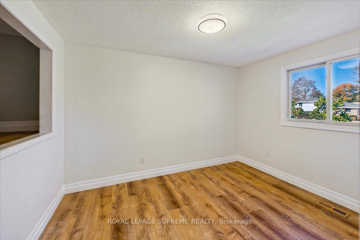 Photo 16 of Unit Upper, 46 Ridgeway Avenue, Barrie, Allandale Heights — HOMEH