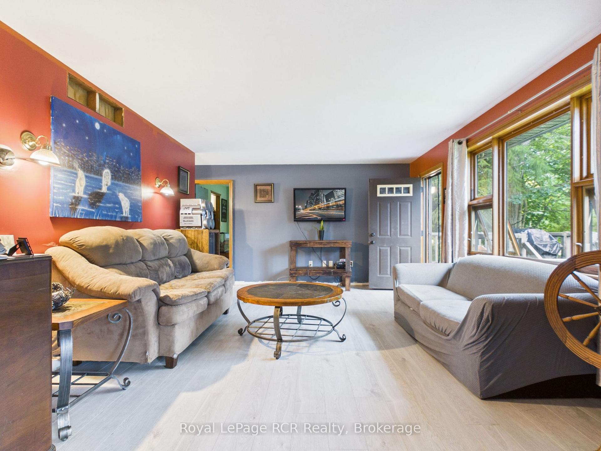 Photo 11 of 130 King Street, Kincardine — HOMEH