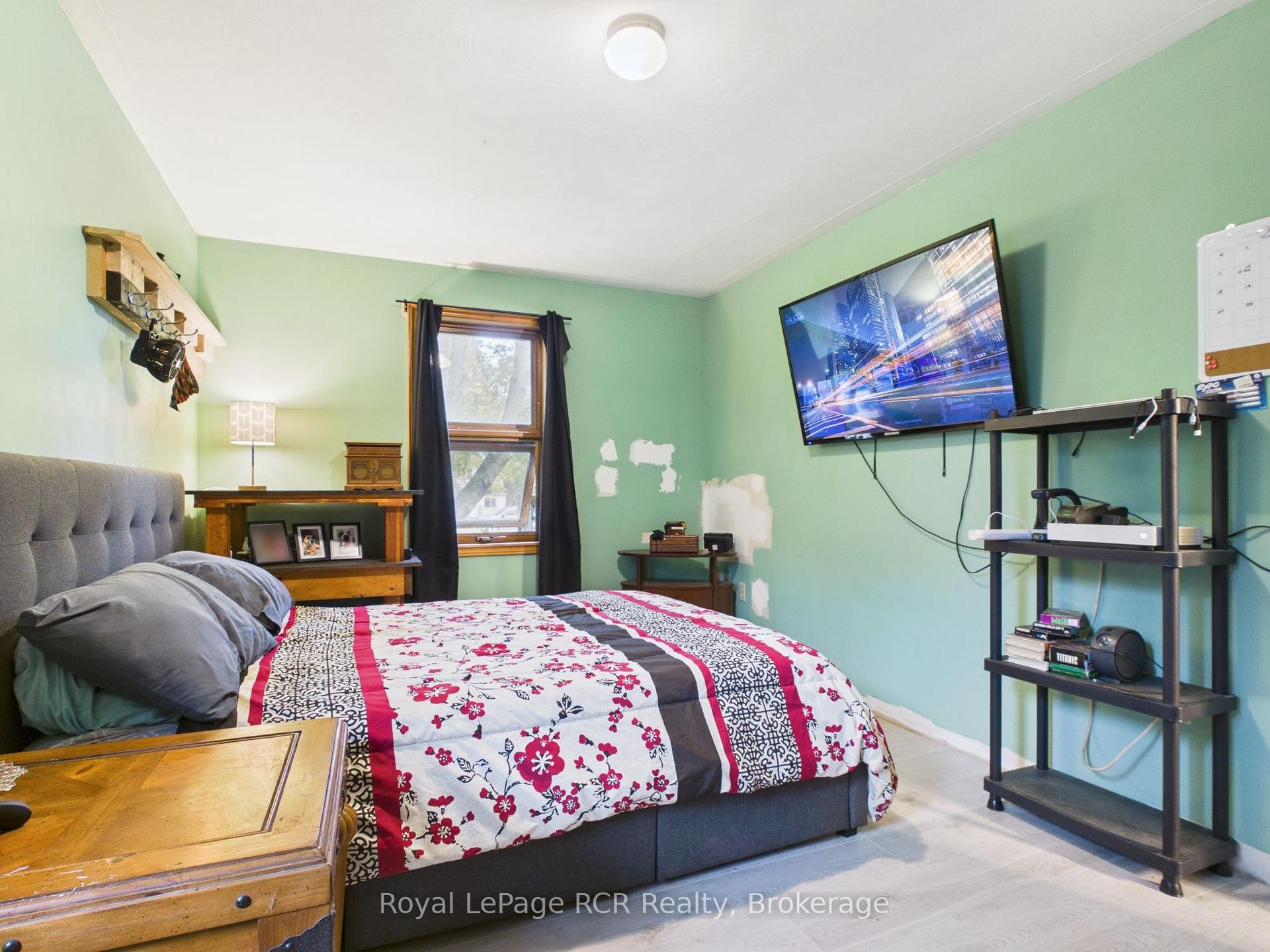 Photo 13 of 130 King Street, Kincardine — HOMEH
