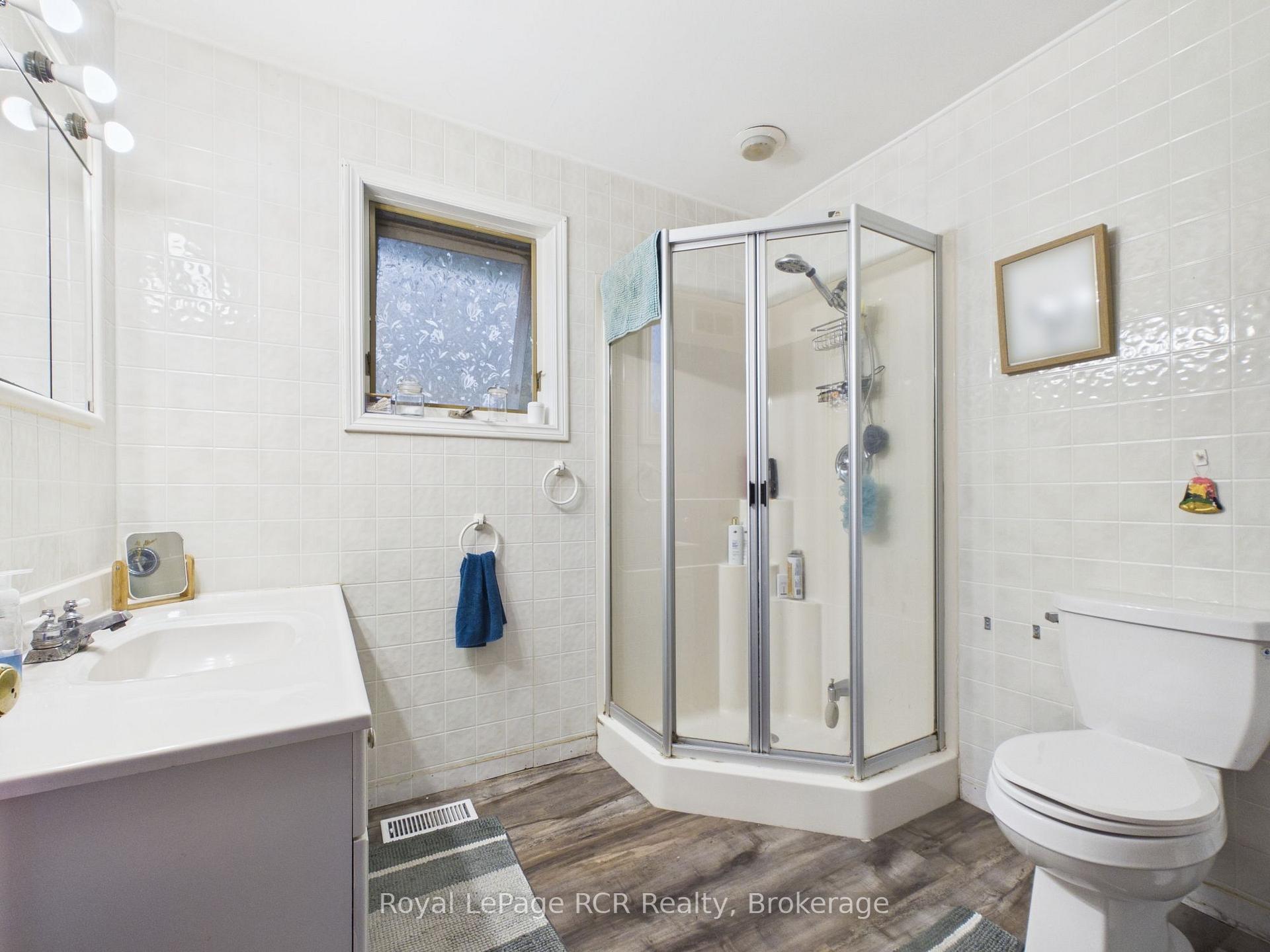Photo 17 of 130 King Street, Kincardine — HOMEH