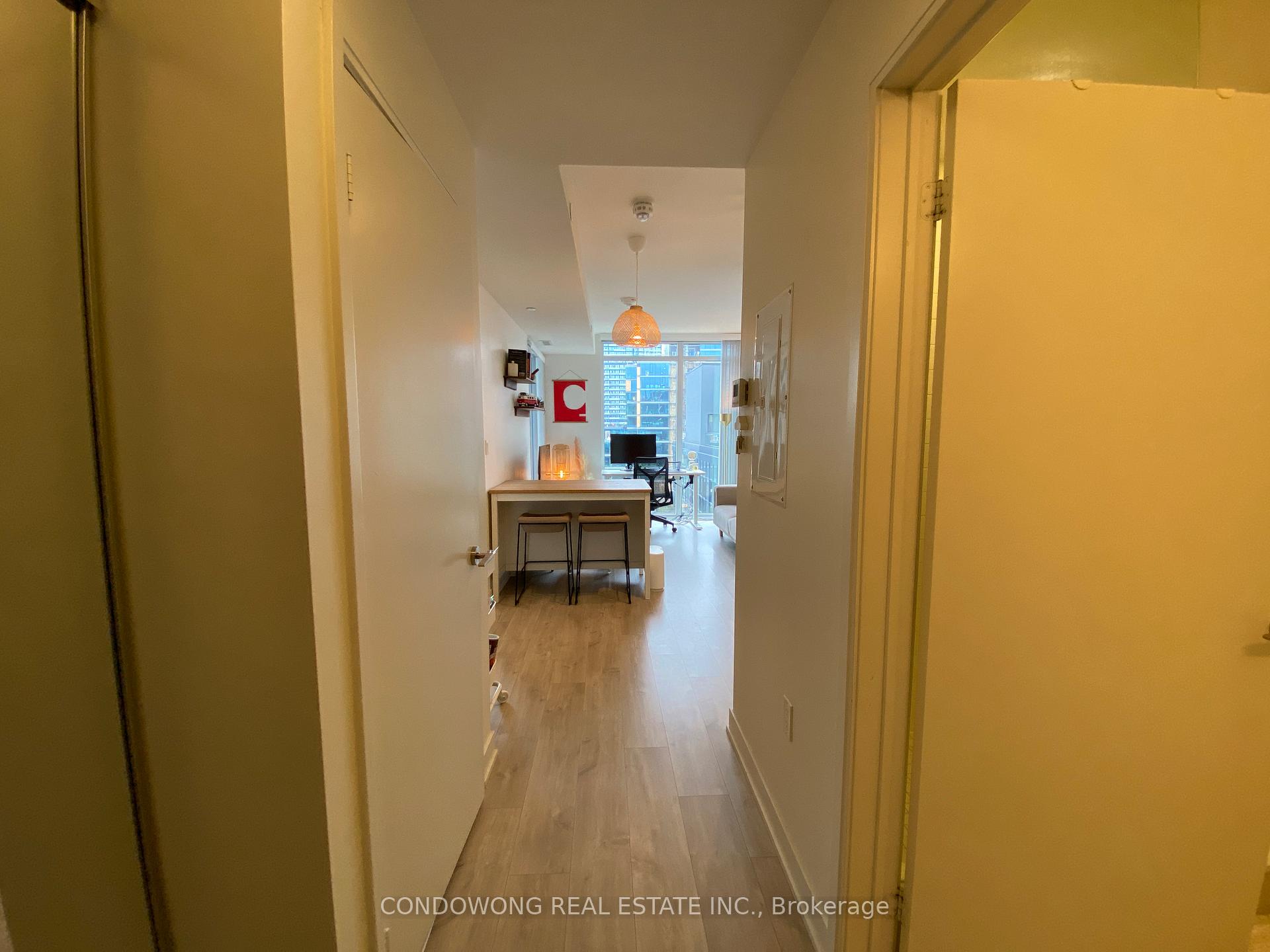 Photo 4 of Unit 1419, 576 Front Street W, Toronto, Waterfront Communities — HOMEH
