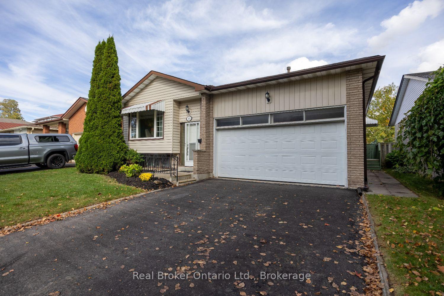 Photo 3 of 919 Exeter Street, Oshawa, Centennial — HOMEH