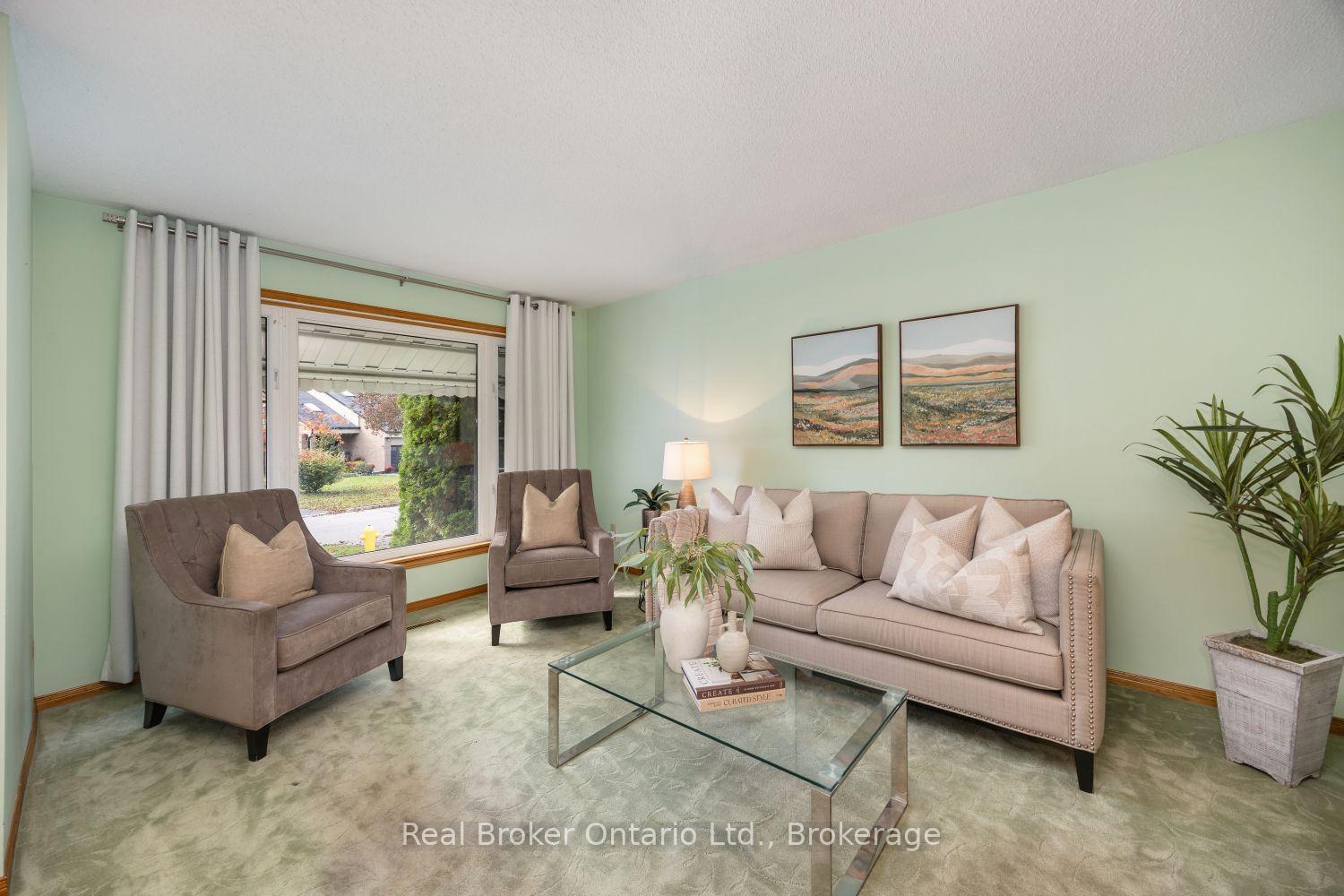 Photo 6 of 919 Exeter Street, Oshawa, Centennial — HOMEH