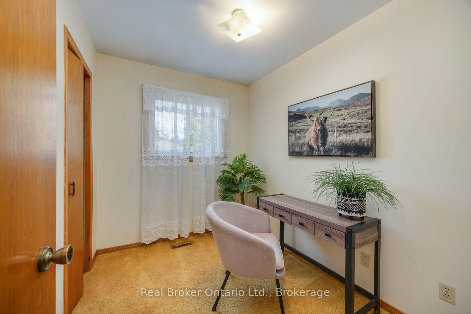 Photo 18 of 919 Exeter Street, Oshawa, Centennial — HOMEH