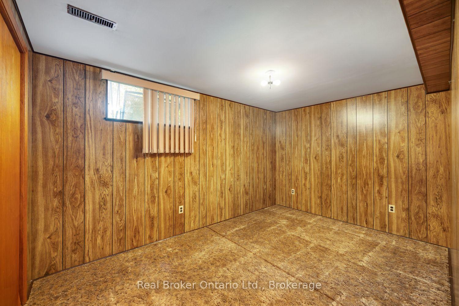 Photo 20 of 919 Exeter Street, Oshawa, Centennial — HOMEH