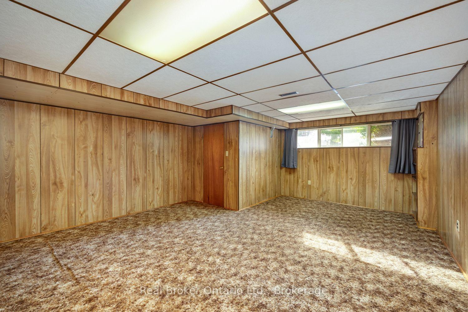 Photo 22 of 919 Exeter Street, Oshawa, Centennial — HOMEH