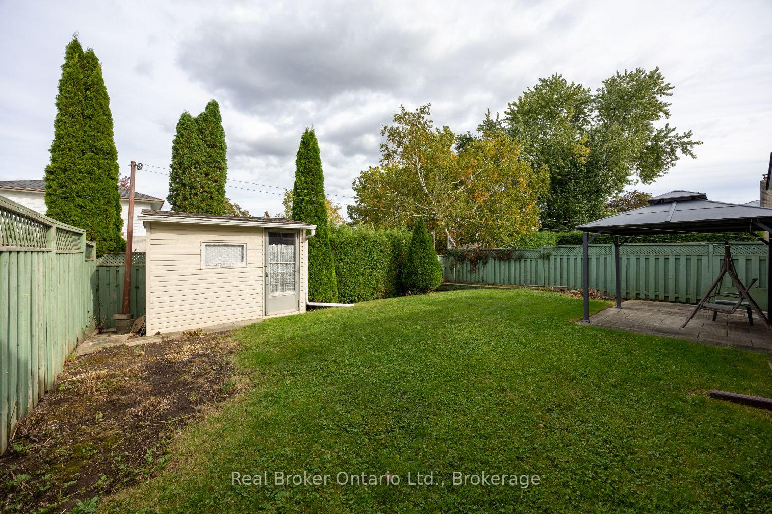 Photo 30 of 919 Exeter Street, Oshawa, Centennial — HOMEH
