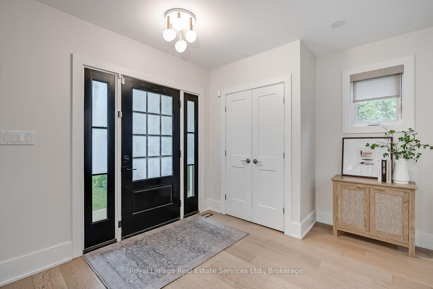 Photo 2 of 59 Fairwood Place E, Burlington, LaSalle — HOMEH