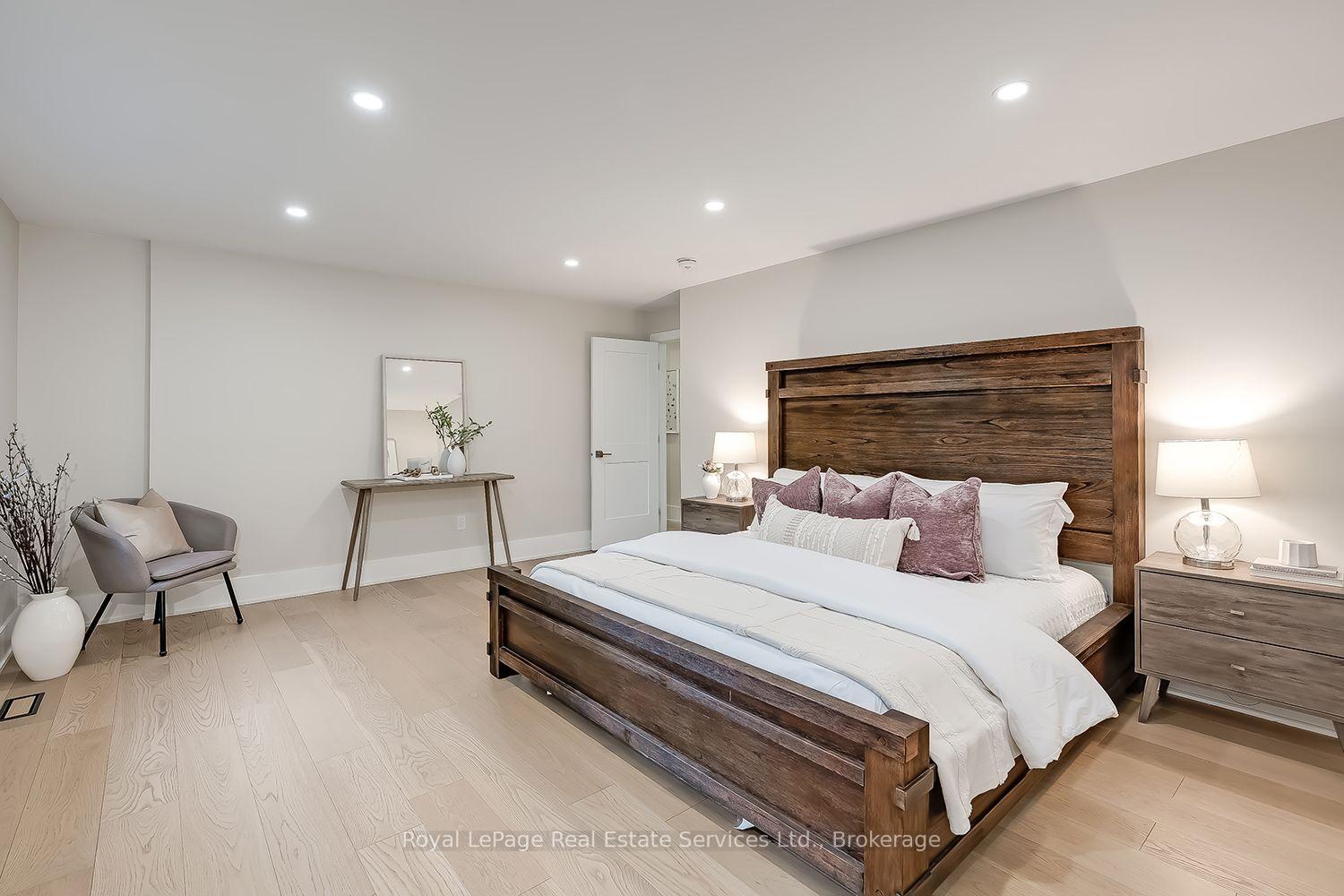 Photo 19 of 59 Fairwood Place E, Burlington, LaSalle — HOMEH