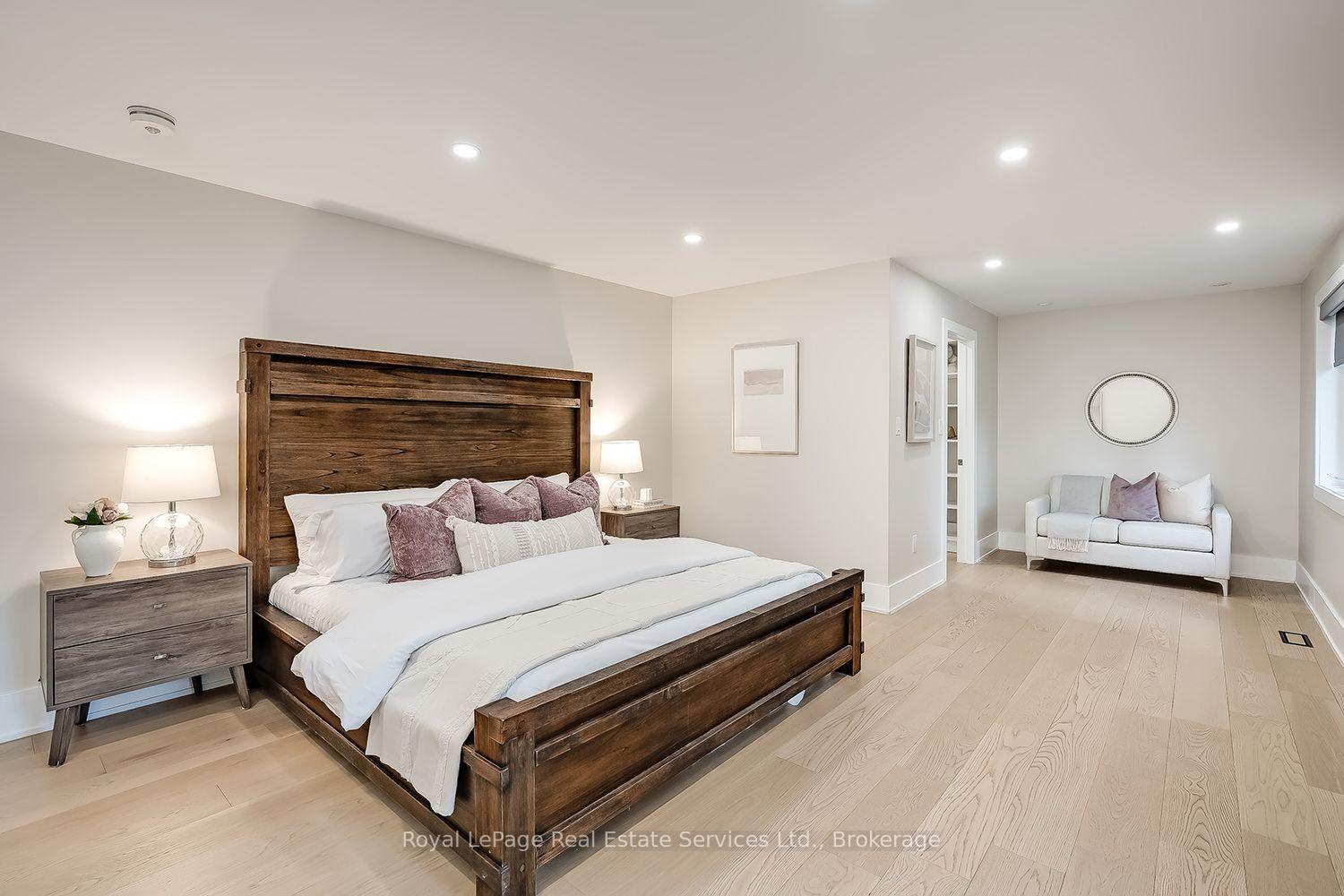 Photo 21 of 59 Fairwood Place E, Burlington, LaSalle — HOMEH