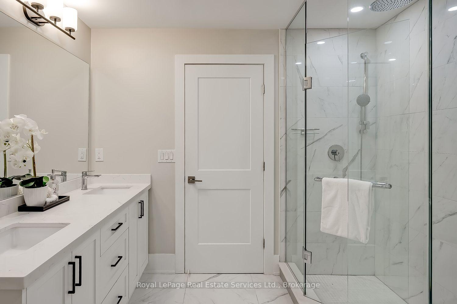 Photo 23 of 59 Fairwood Place E, Burlington, LaSalle — HOMEH