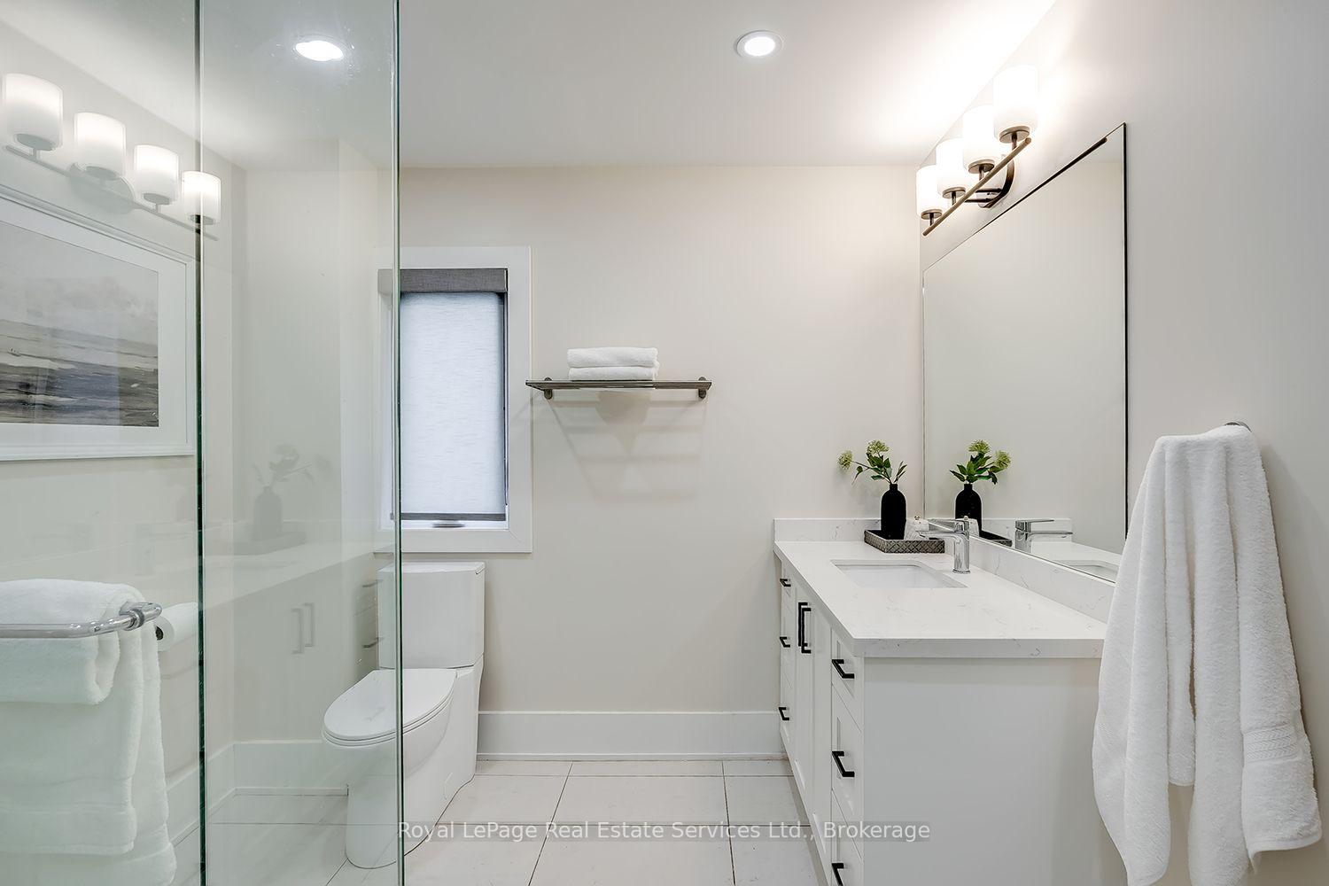 Photo 31 of 59 Fairwood Place E, Burlington, LaSalle — HOMEH