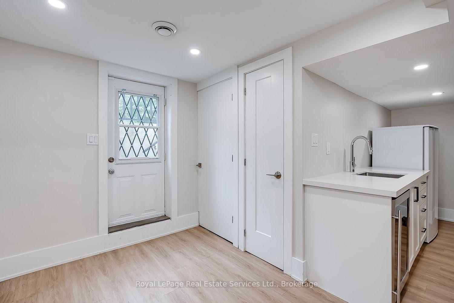 Photo 33 of 59 Fairwood Place E, Burlington, LaSalle — HOMEH