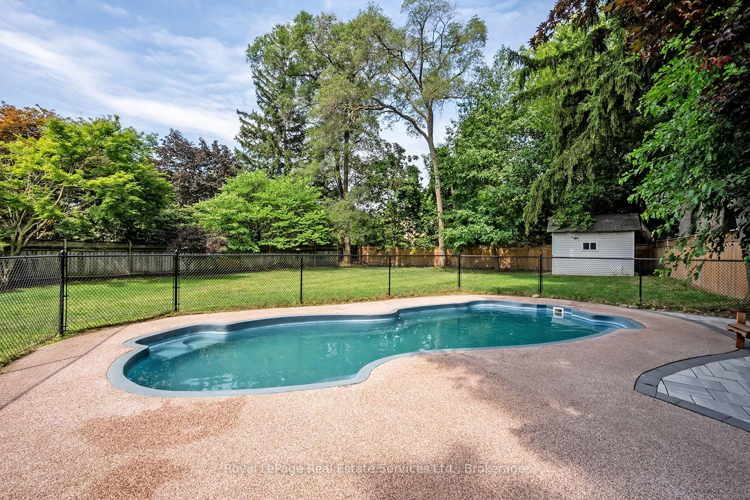 Photo 39 of 59 Fairwood Place E, Burlington, LaSalle — HOMEH