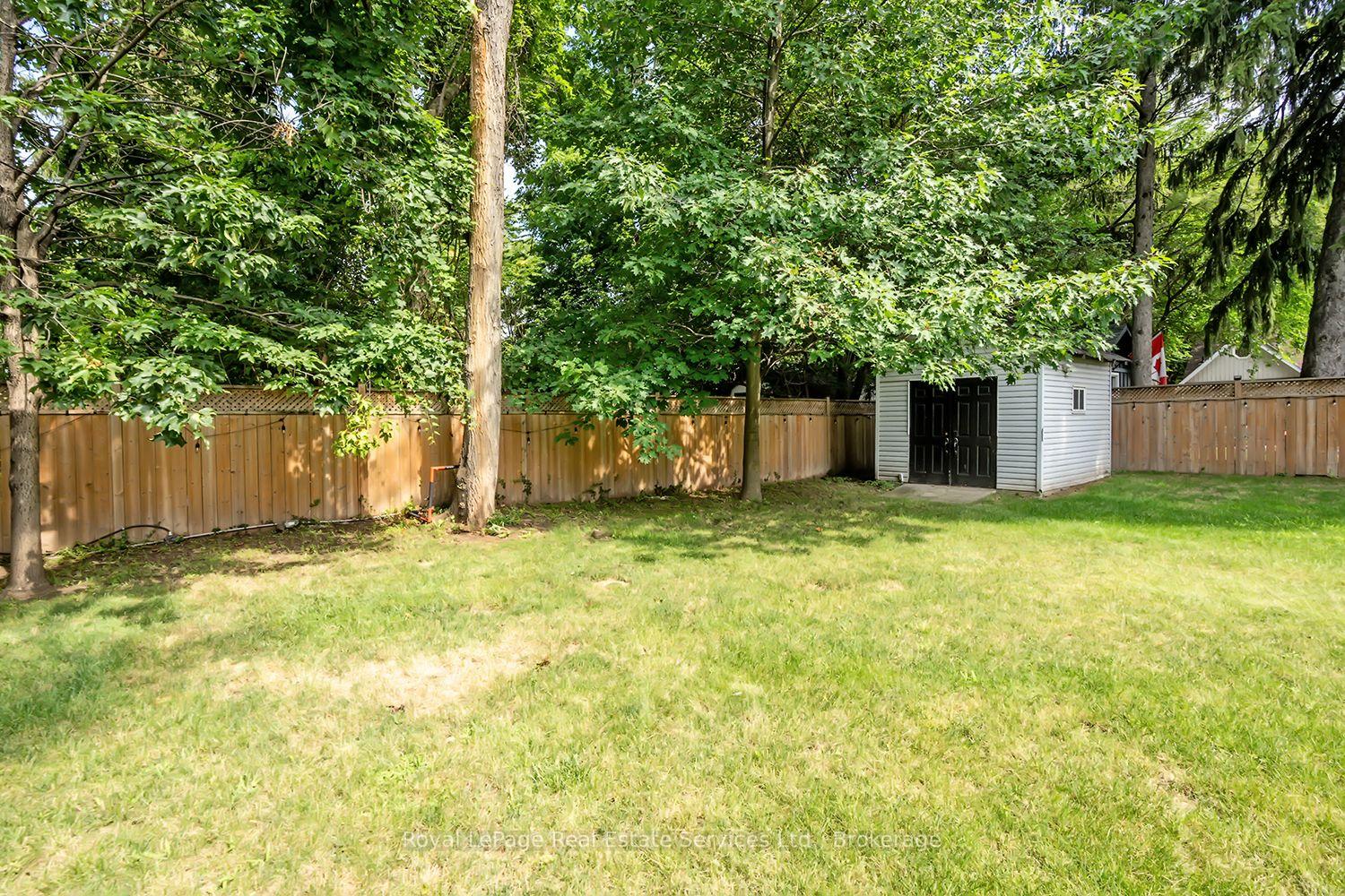 Photo 42 of 59 Fairwood Place E, Burlington, LaSalle — HOMEH