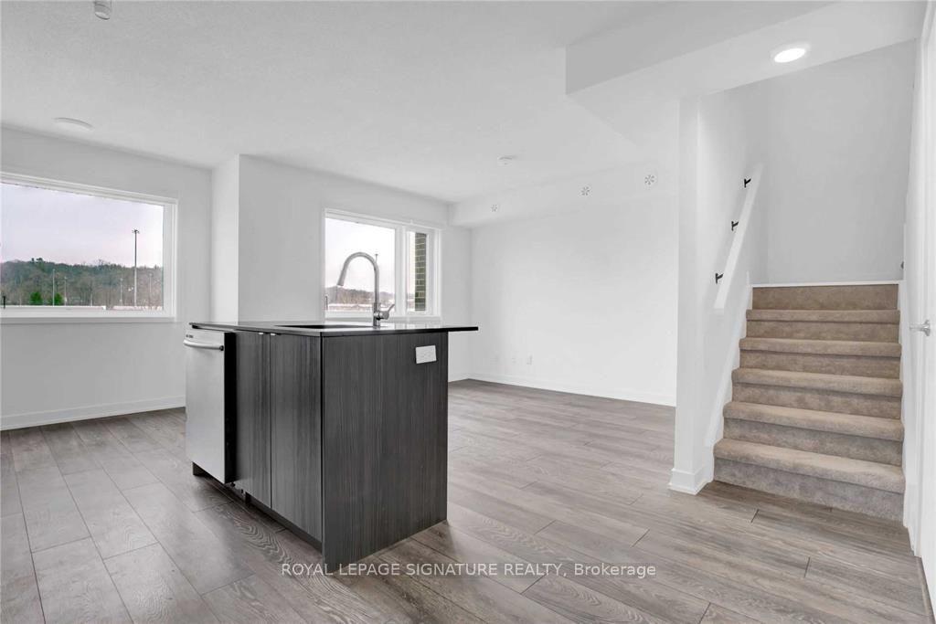 Photo 5 of Unit 406, 1141 Cooke Boulevard, Burlington, LaSalle — HOMEH