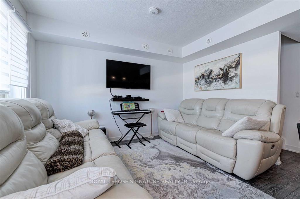 Photo 12 of Unit 406, 1141 Cooke Boulevard, Burlington, LaSalle — HOMEH