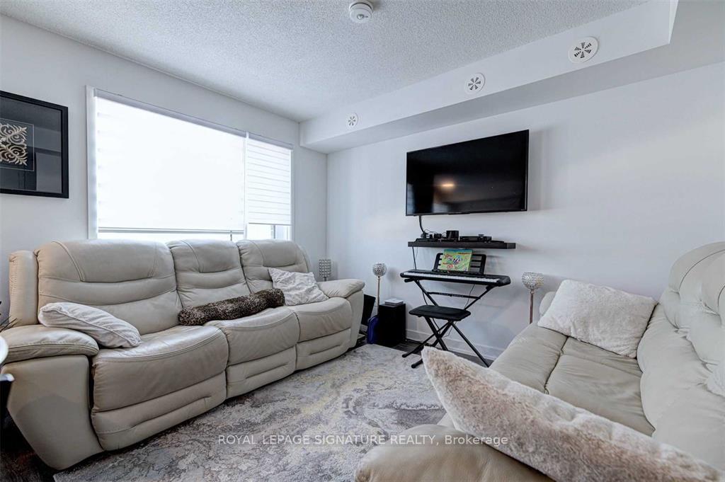 Photo 13 of Unit 406, 1141 Cooke Boulevard, Burlington, LaSalle — HOMEH