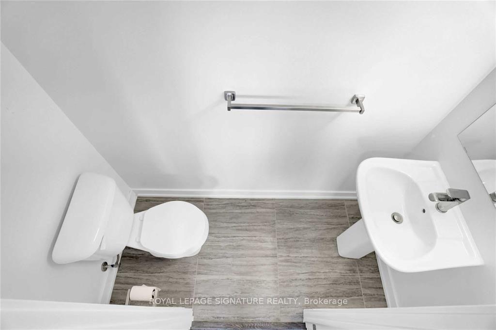 Photo 15 of Unit 406, 1141 Cooke Boulevard, Burlington, LaSalle — HOMEH