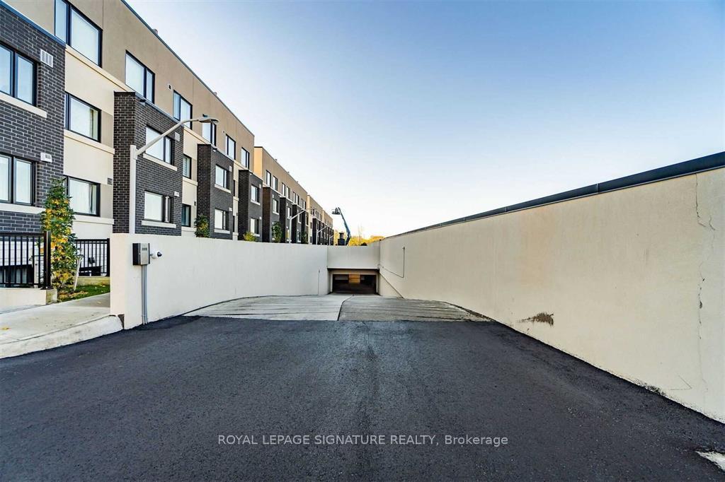 Photo 23 of Unit 406, 1141 Cooke Boulevard, Burlington, LaSalle — HOMEH