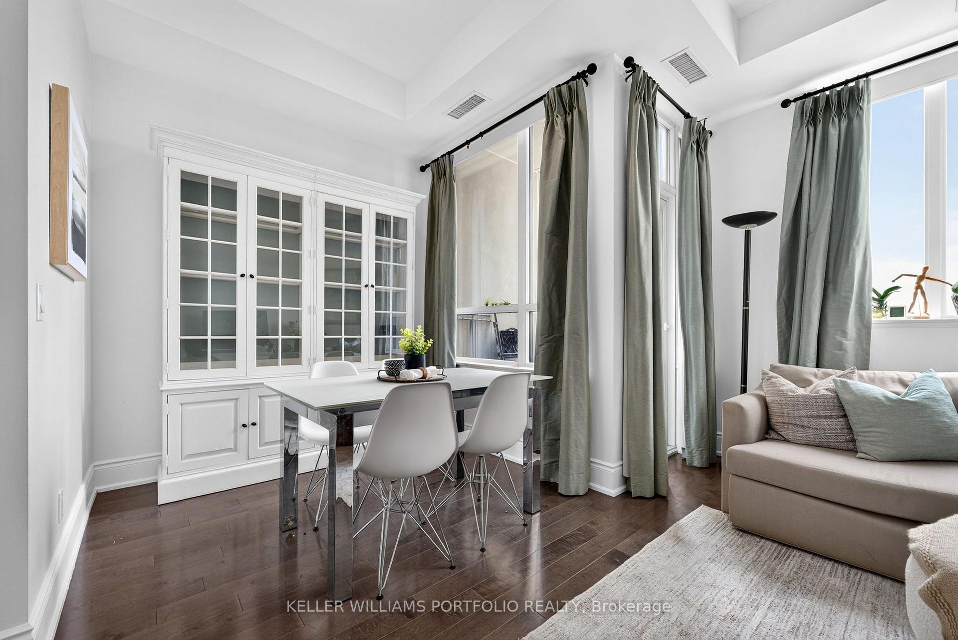 Photo 11 of Unit 802, 23 Glebe Road W, Toronto, Yonge-Eglinton — HOMEH