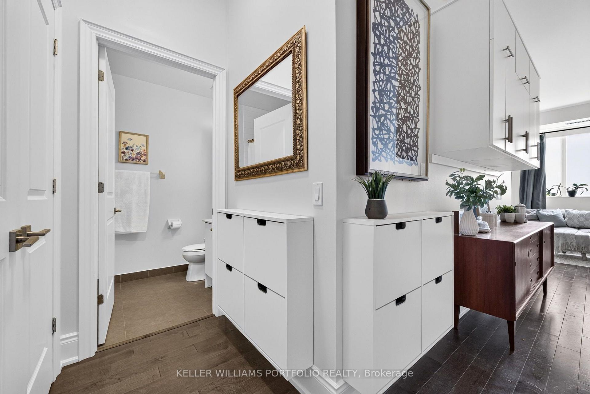 Photo 12 of Unit 802, 23 Glebe Road W, Toronto, Yonge-Eglinton — HOMEH