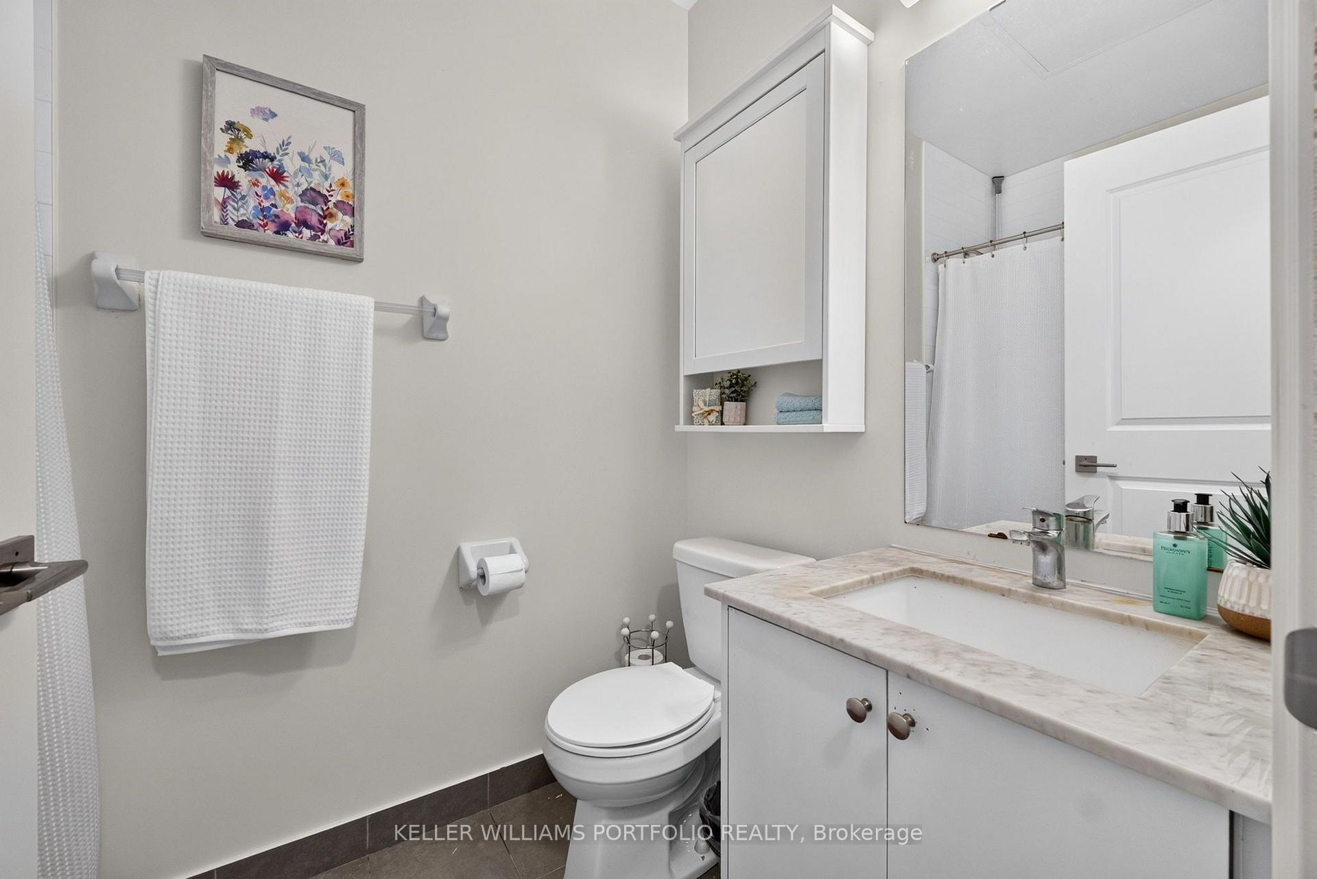 Photo 13 of Unit 802, 23 Glebe Road W, Toronto, Yonge-Eglinton — HOMEH