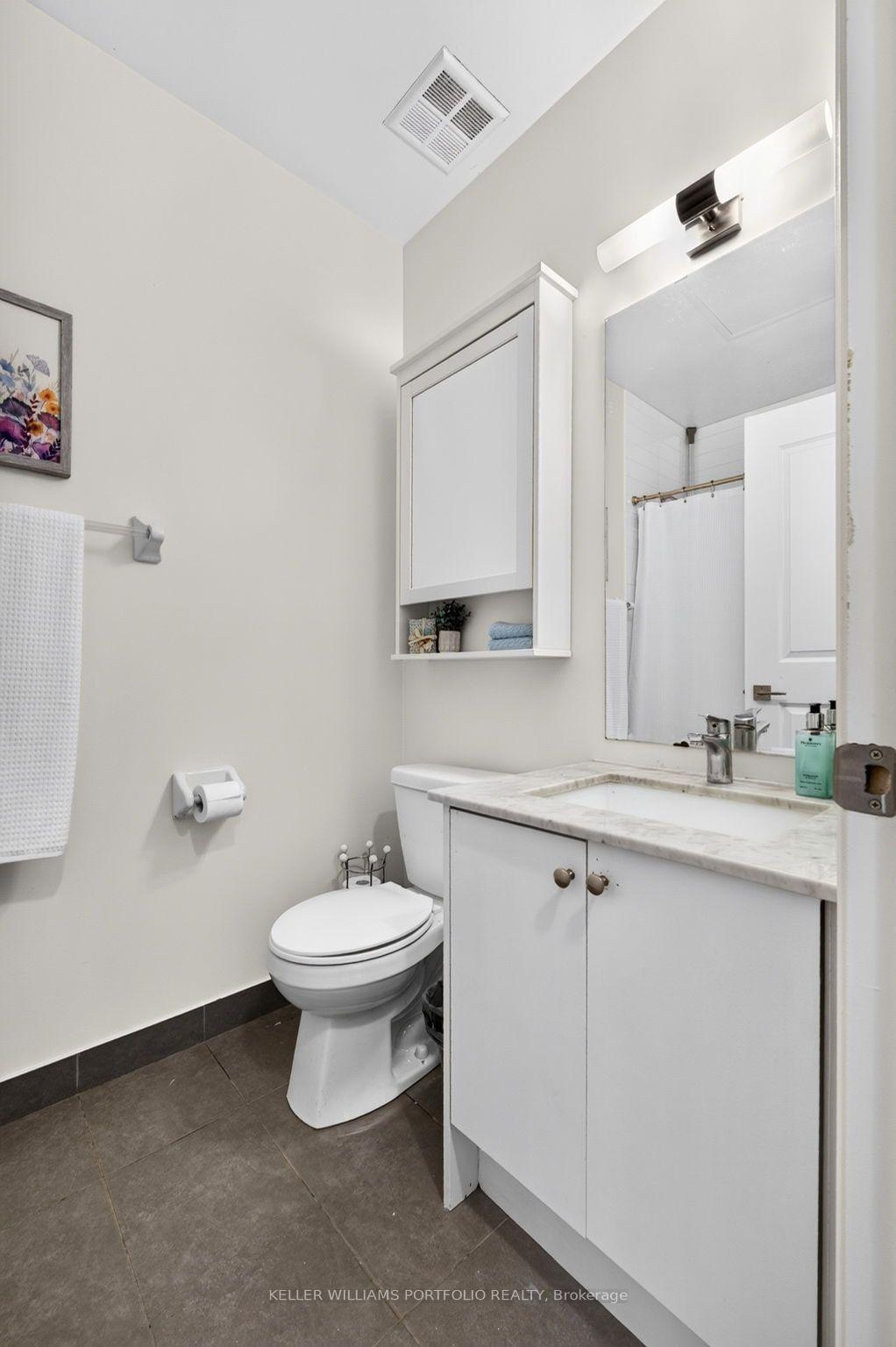Photo 14 of Unit 802, 23 Glebe Road W, Toronto, Yonge-Eglinton — HOMEH