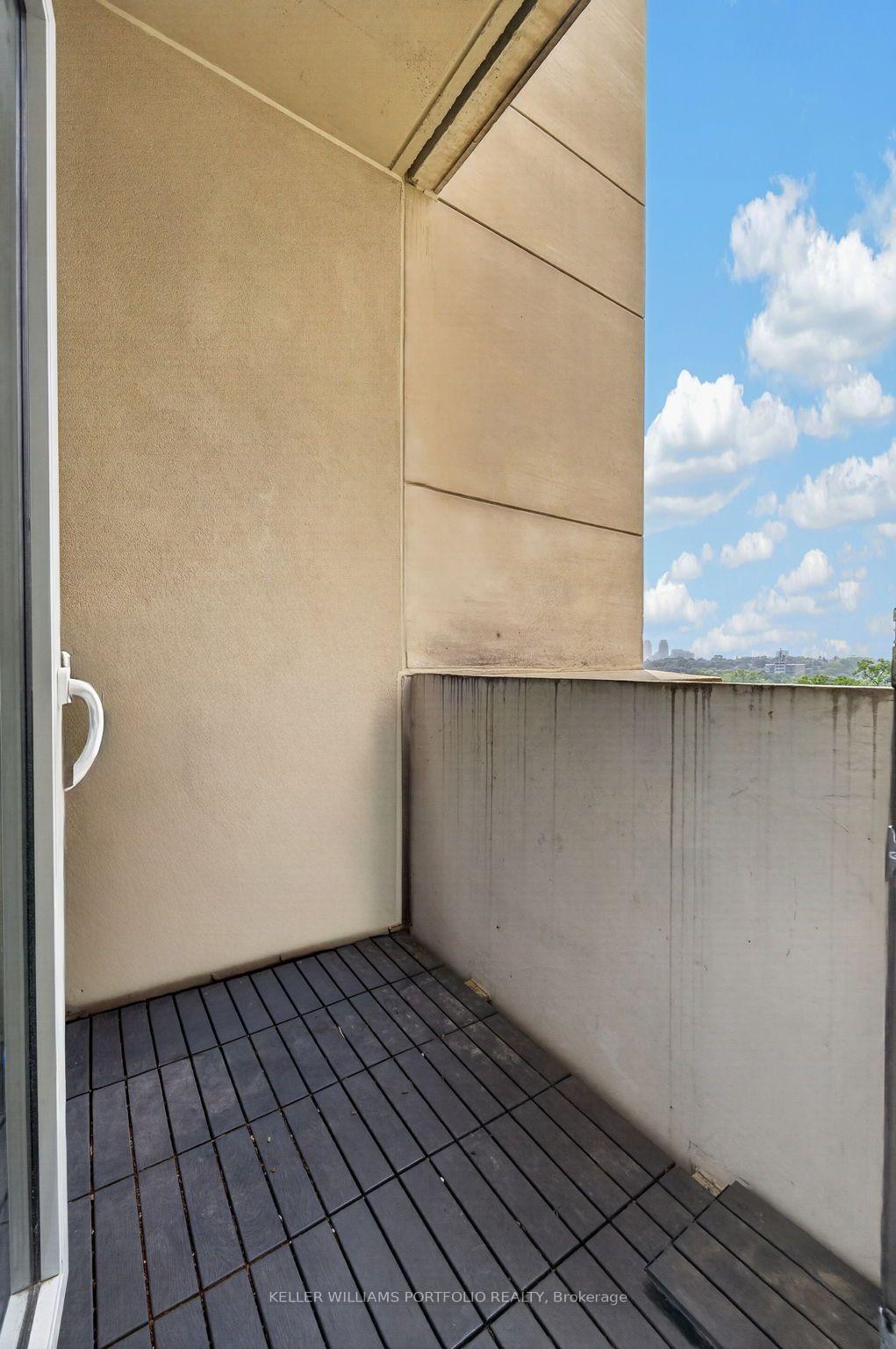 Photo 15 of Unit 802, 23 Glebe Road W, Toronto, Yonge-Eglinton — HOMEH