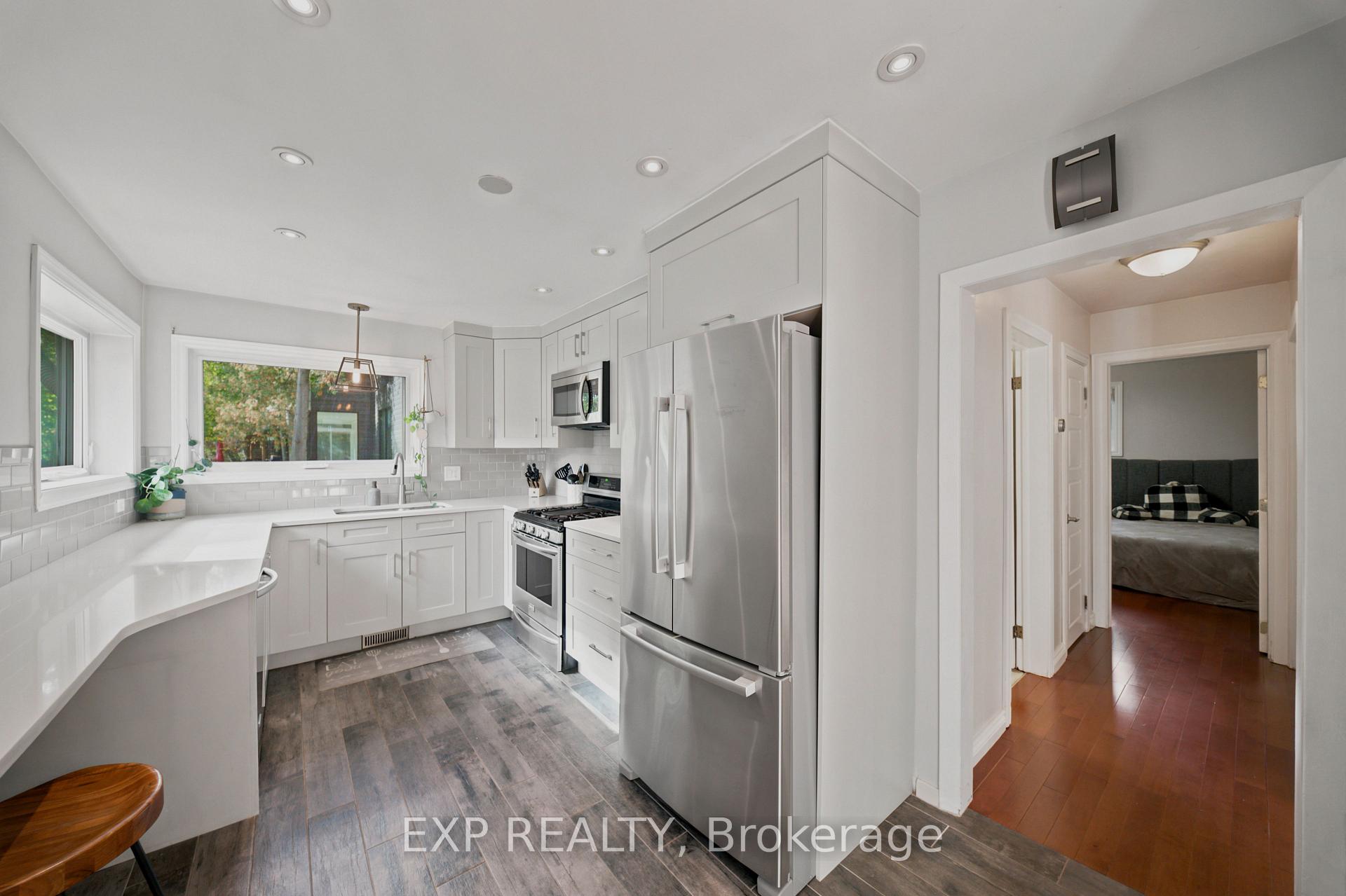 Photo 8 of 46 Avonlea Road, Ottawa, Grenfell Glen — HOMEH