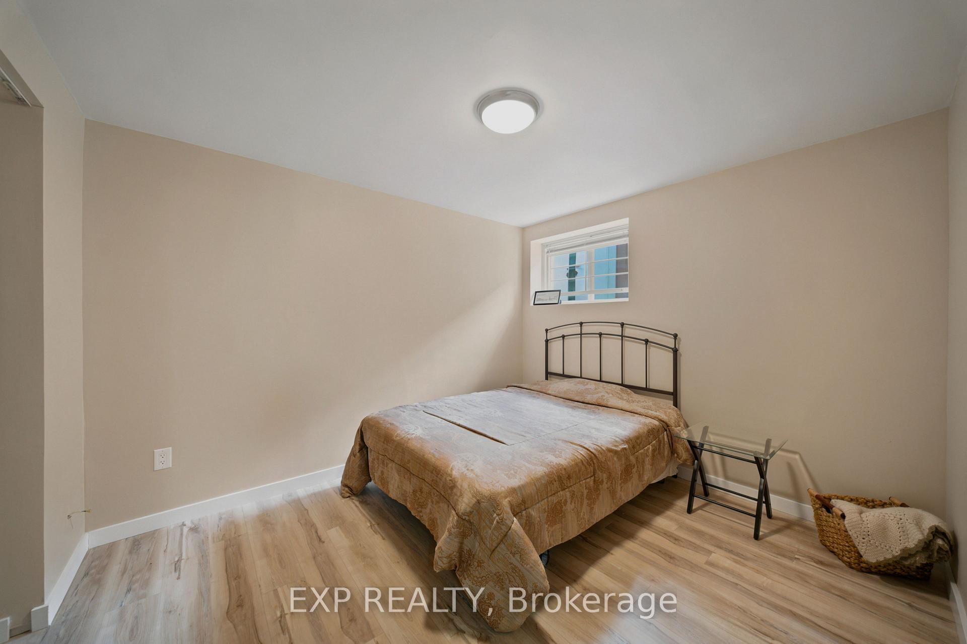 Photo 25 of 46 Avonlea Road, Ottawa, Grenfell Glen — HOMEH