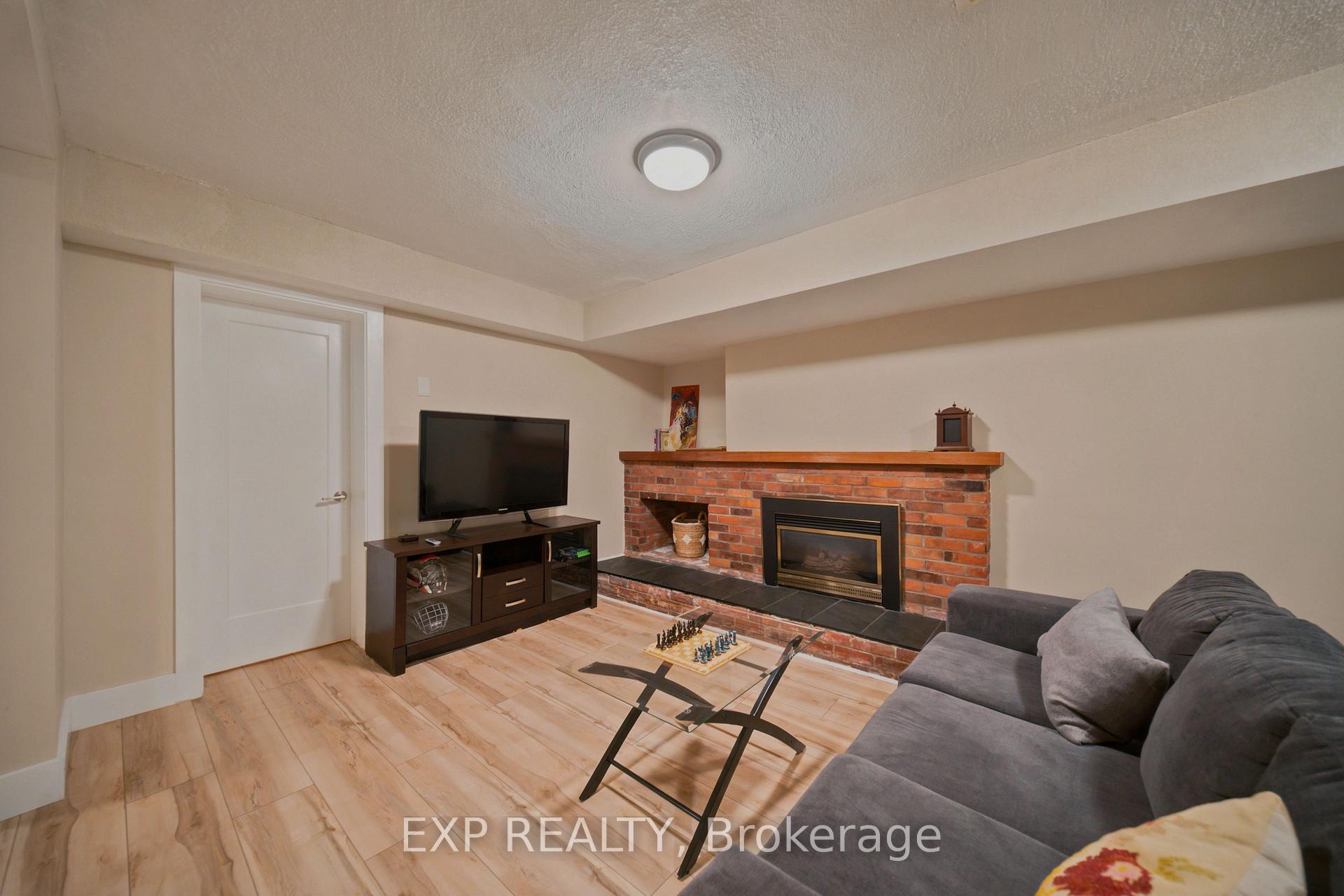 Photo 32 of 46 Avonlea Road, Ottawa, Grenfell Glen — HOMEH