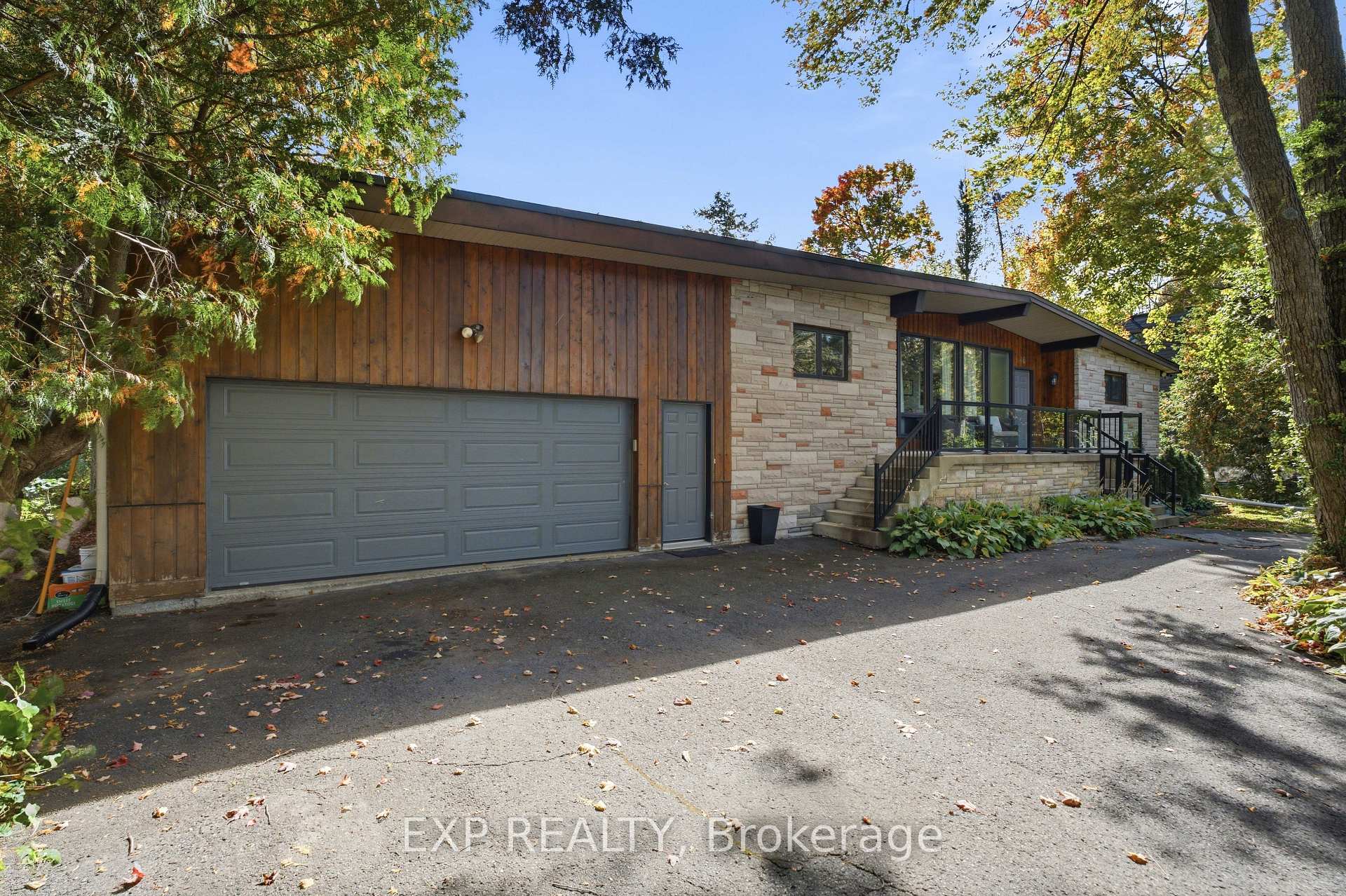 Photo 45 of 46 Avonlea Road, Ottawa, Grenfell Glen — HOMEH