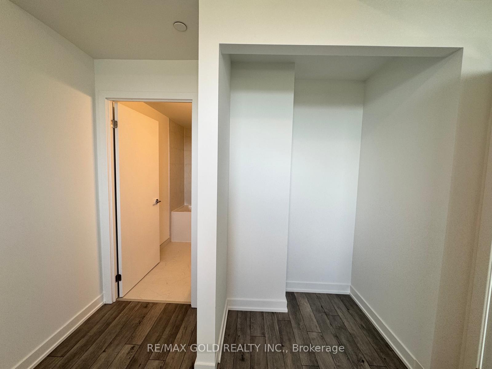 Photo 2 of Unit 622, 1005 Dundas Street E, Oakville, Joshua Meadows — HOMEH