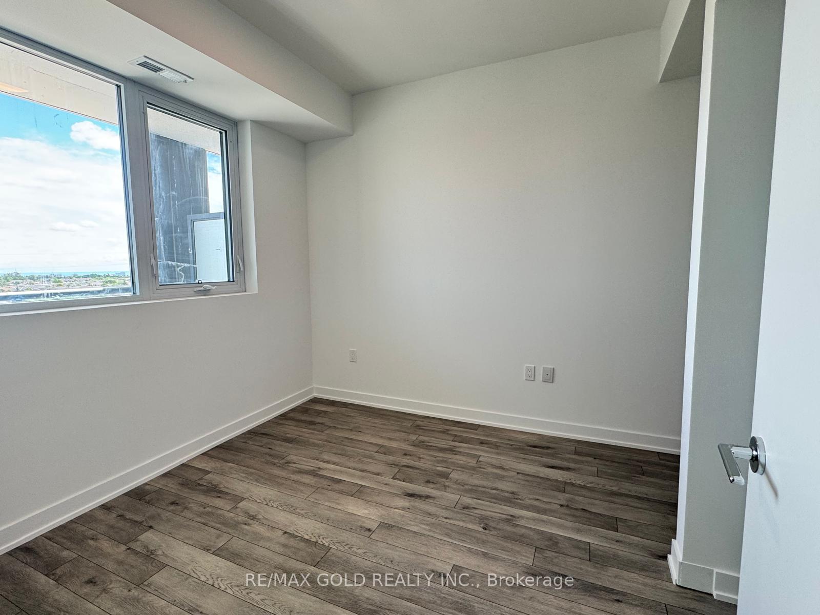 Photo 7 of Unit 622, 1005 Dundas Street E, Oakville, Joshua Meadows — HOMEH