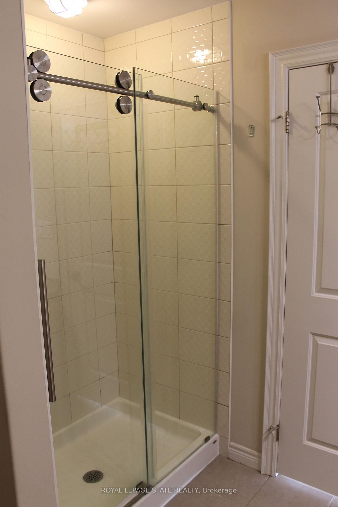 Photo 15 of 85 Sexton Crescent, Hamilton, Meadowlands — HOMEH