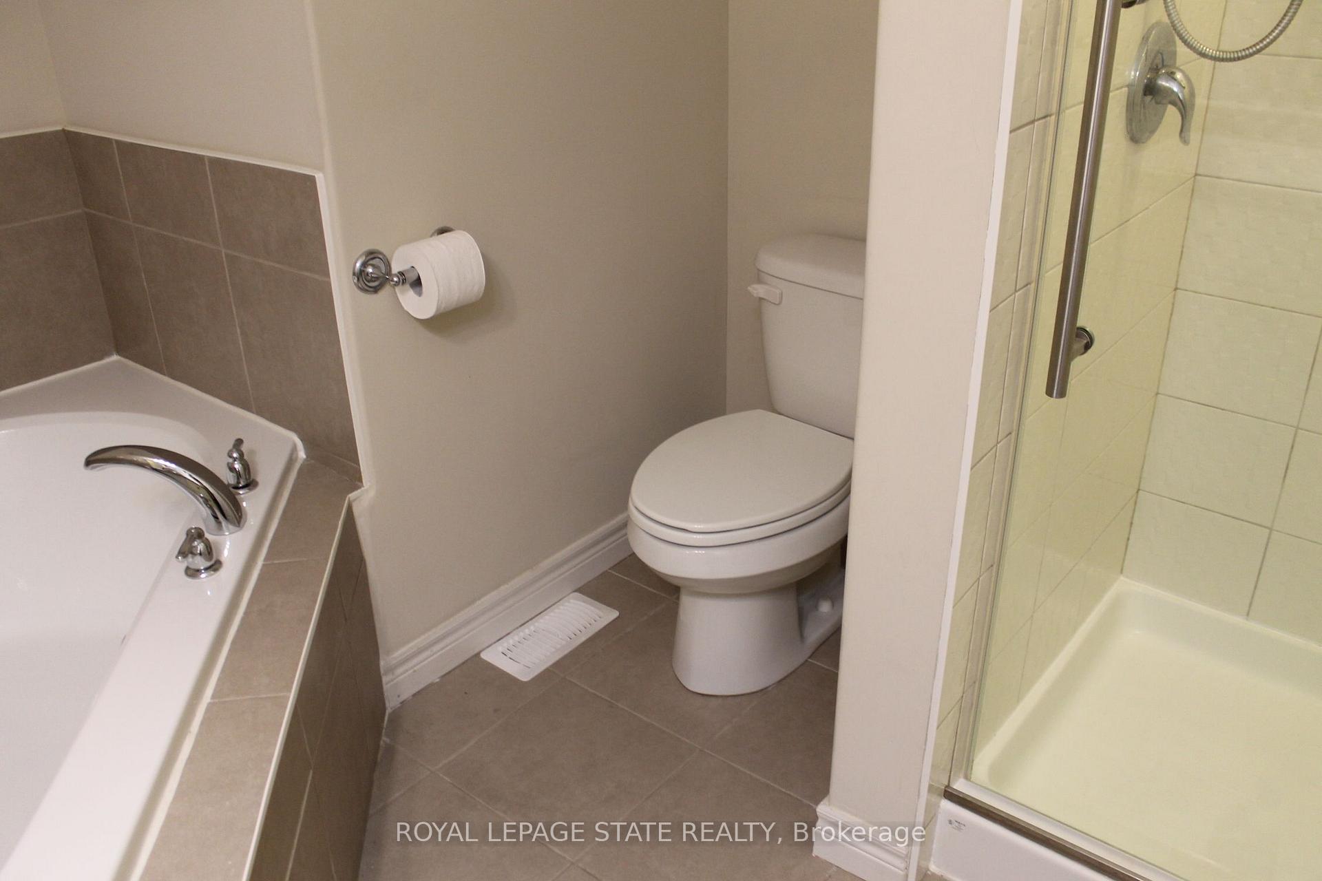 Photo 16 of 85 Sexton Crescent, Hamilton, Meadowlands — HOMEH