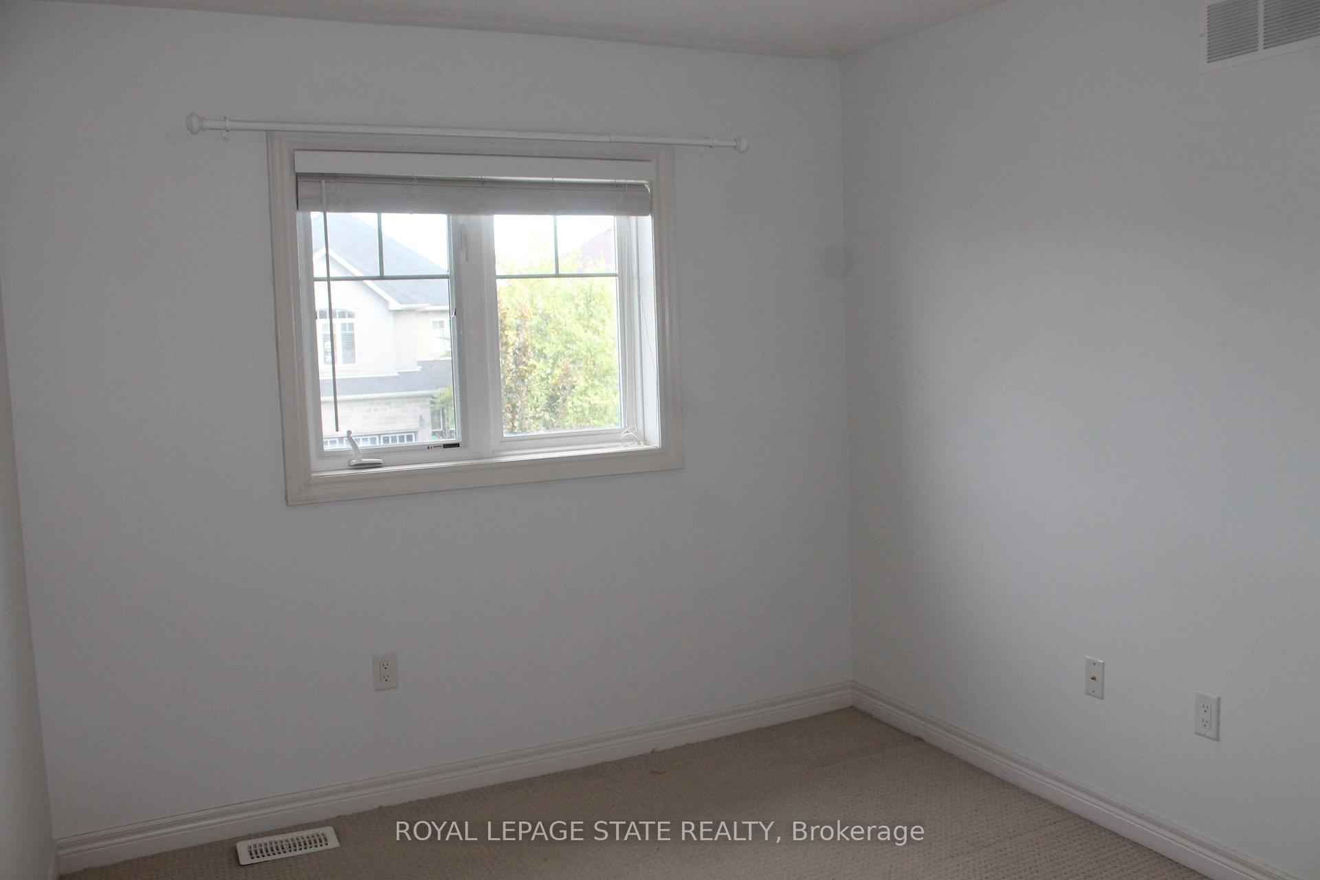 Photo 18 of 85 Sexton Crescent, Hamilton, Meadowlands — HOMEH