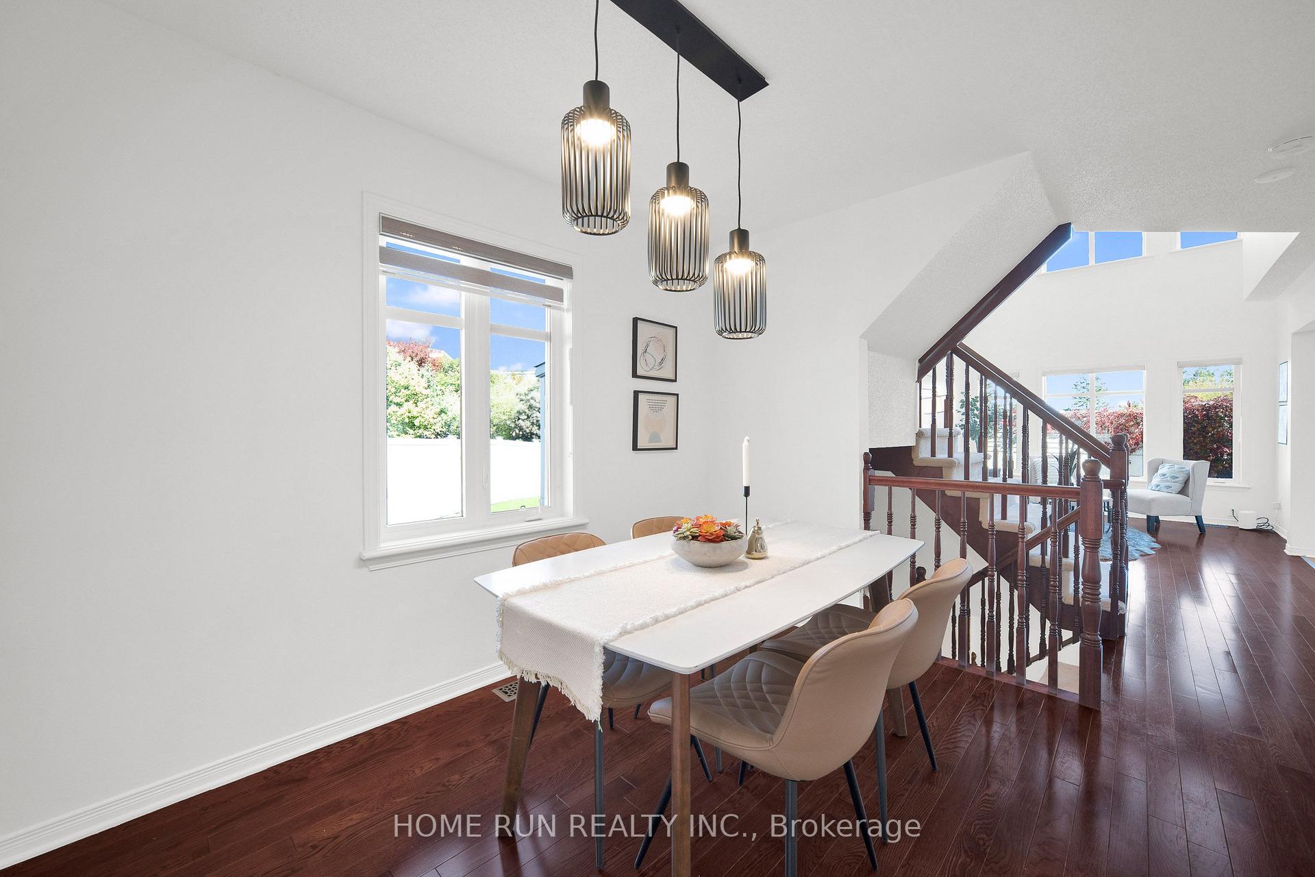 Photo 16 of 221 Royal Gala Private, Ottawa, Pineview — HOMEH