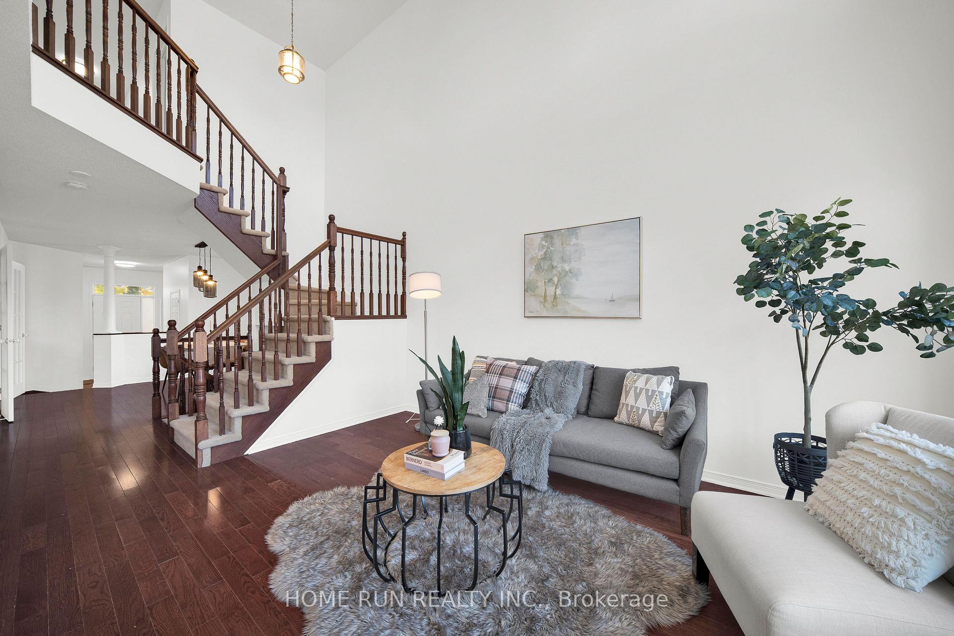 Photo 21 of 221 Royal Gala Private, Ottawa, Pineview — HOMEH