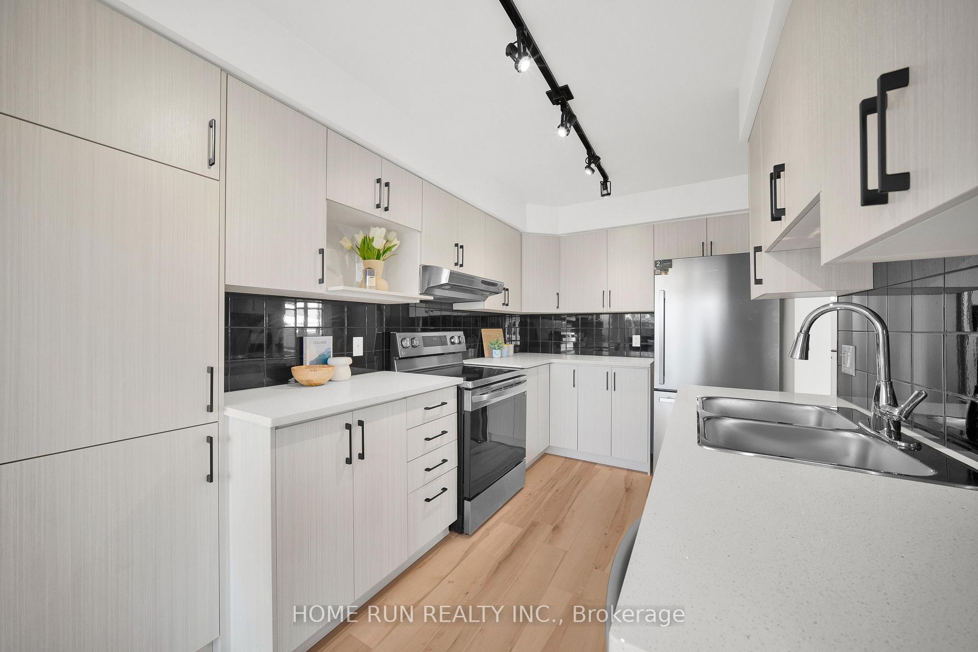 Photo 23 of 221 Royal Gala Private, Ottawa, Pineview — HOMEH